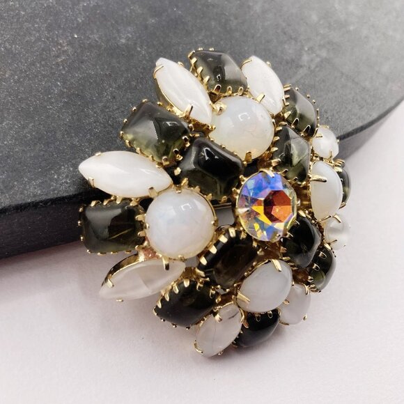 VINTAGE White moonstone, smoky grey, and AB rhinestone statement brooch goth pin - Picture 4 of 7